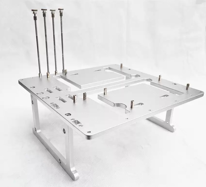 Banco di prova per PC con stru - Aluminum Open Frame Test Bench Water Cooling recensione e prezzo